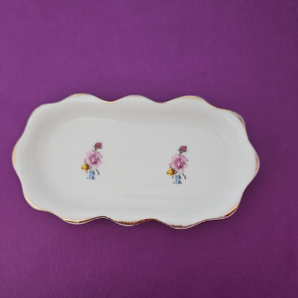 Floral White and Gold Jewelry Tray